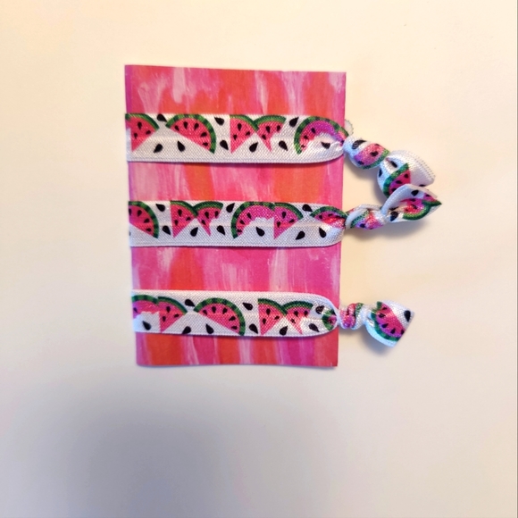 Hand crafted hair ties - Picture 1 of 1